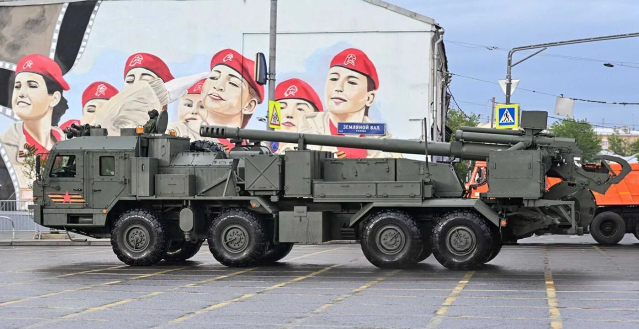 2S44 Giatsint-K Russian 152mm Self-Propelled Howitzer (SPH) (A)